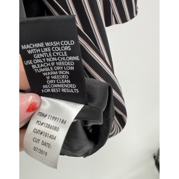 Torrid Plus Size Pin Striped Long Crepe Blazer Black Pink Striped Sz 1x Career - Picture 8 of 10